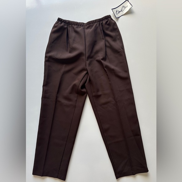 bend over Pants - NWT Vintage Levi’s Bend Over Brown High Waisted Pleated Cropped Pants 12 Petite